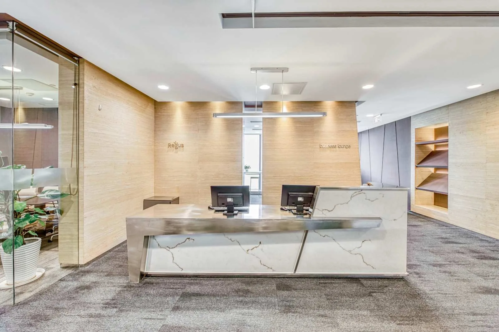 Regus BEIJING, Diplomatic、前台、北京市