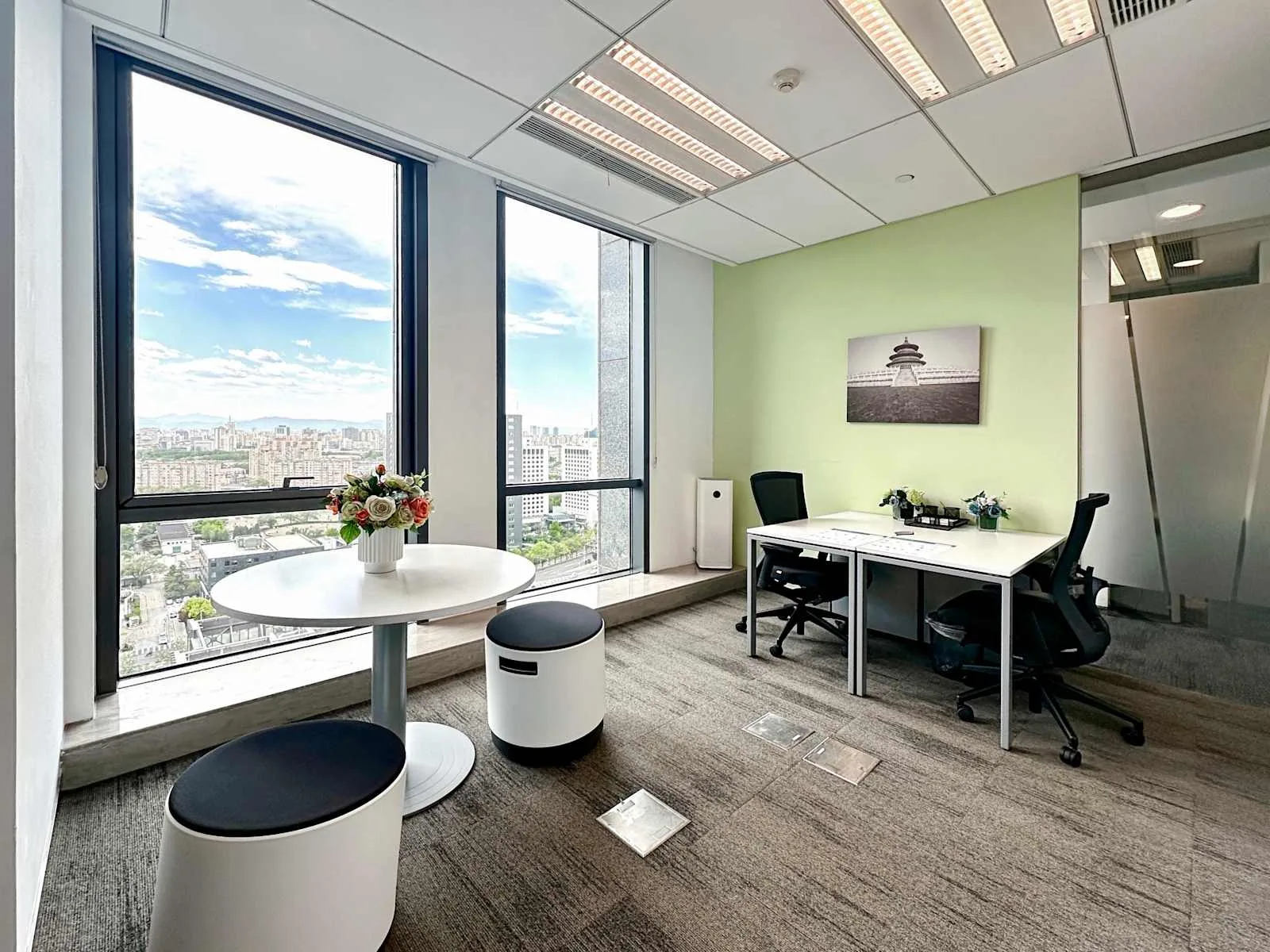 Regus BEIJING, Diplomatic、2个工位的独立办公室、北京市