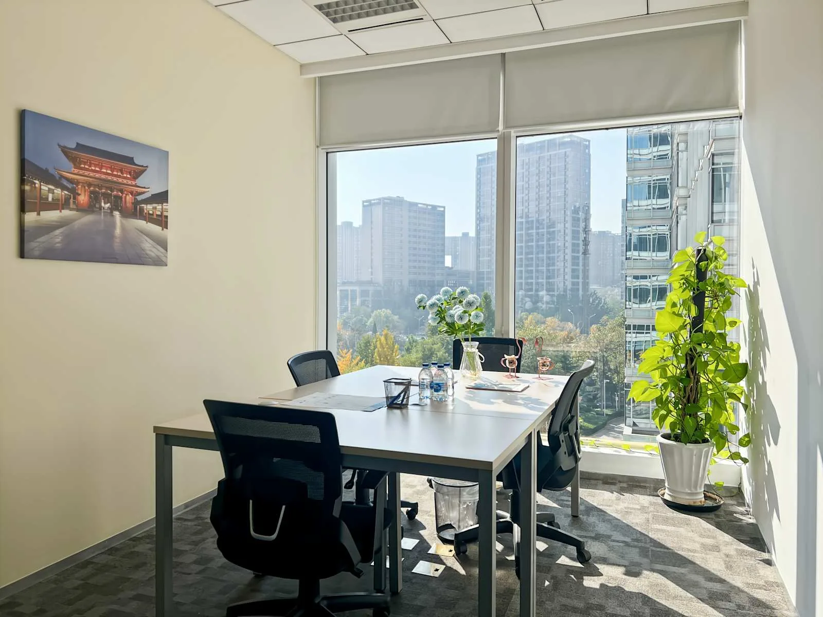 Regus BEIJING, Landgent Bldg、4个工位的独立办公室、北京市