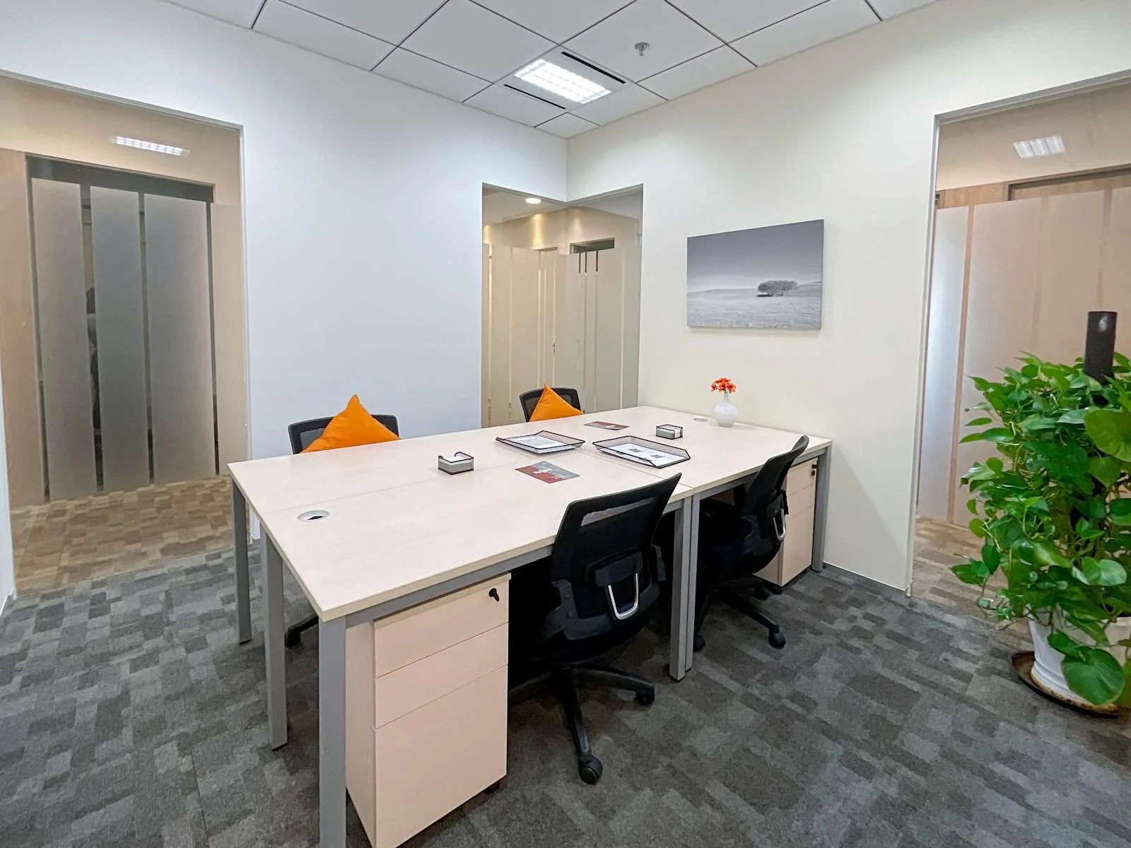 Regus BEIJING, Lei Shing Hong Plaza, Private office, 4 desks, Beijing