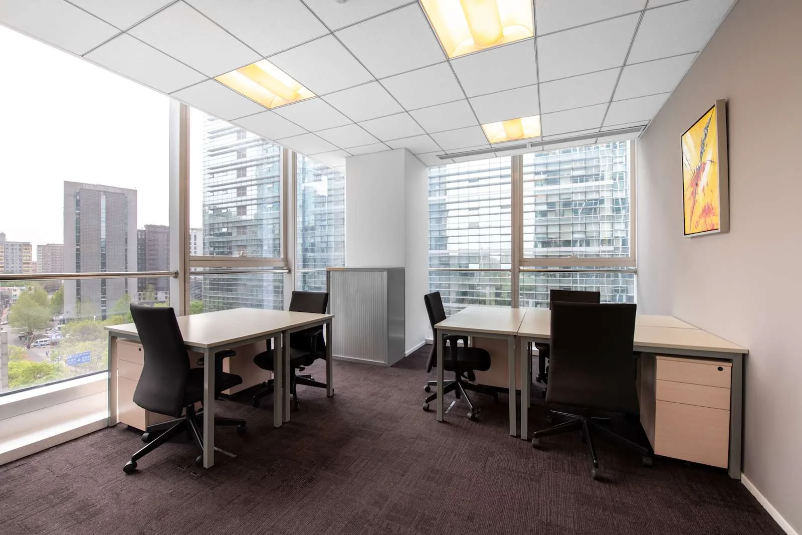 Regus BEIJING, Zhongguancun New Oriental Building、6个工位的独立办公室、北京市