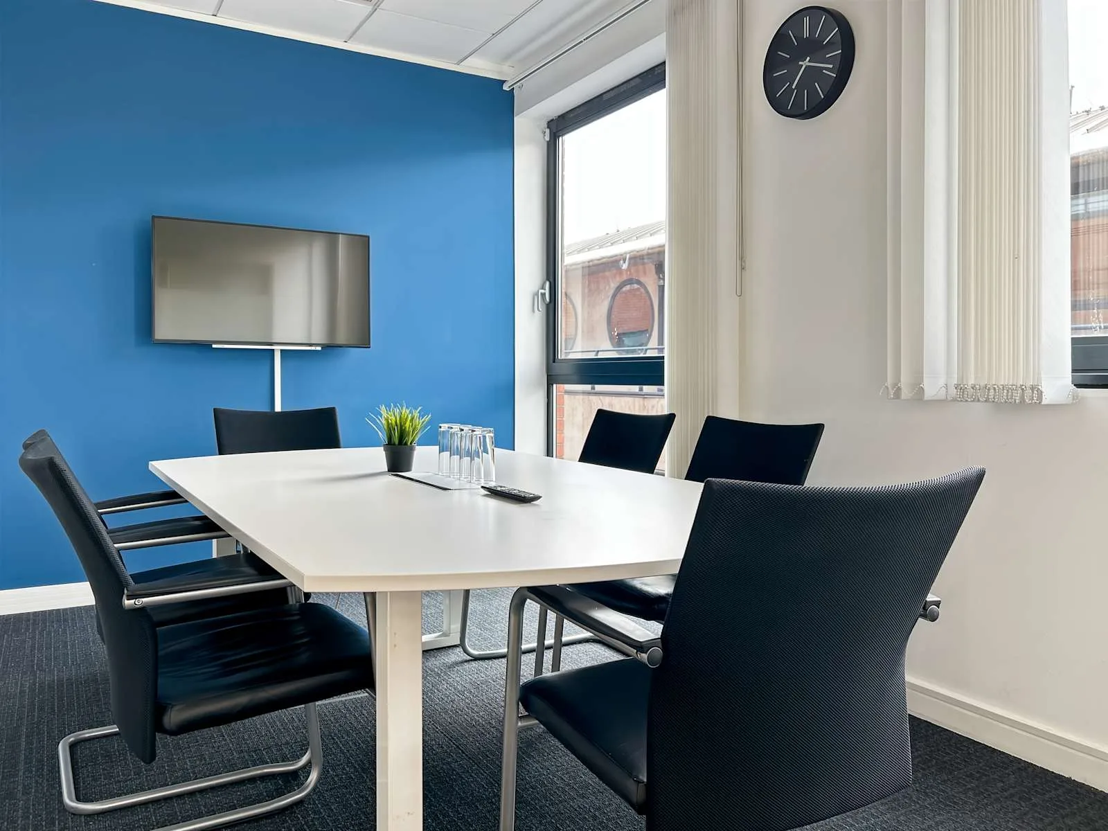 Regus BELFAST, City Centre, Salle de réunion 6 personnes, Belfast
