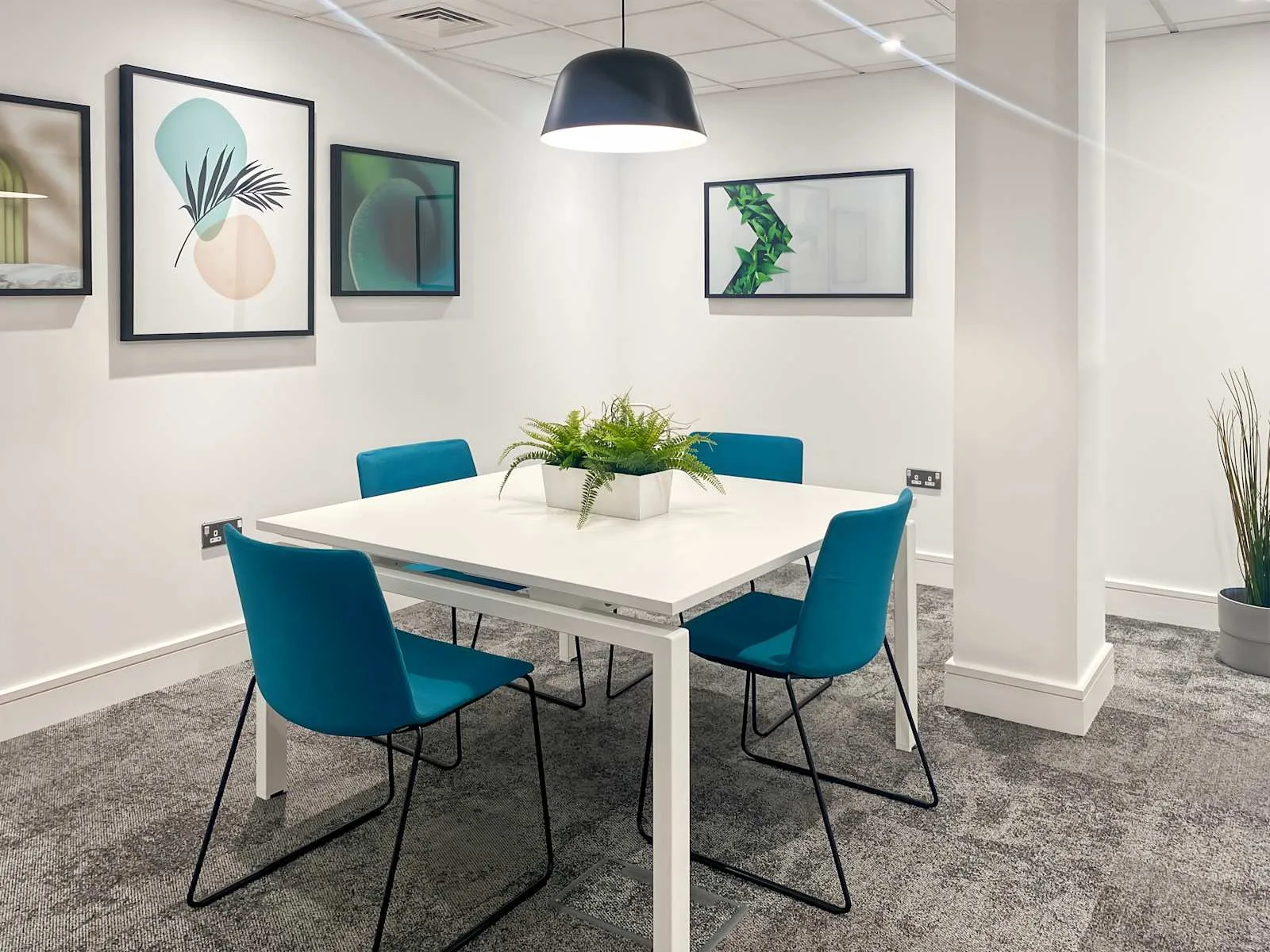 Regus Belfast, Great Victoria Street, Salle de réunion 4 personnes, Belfast
