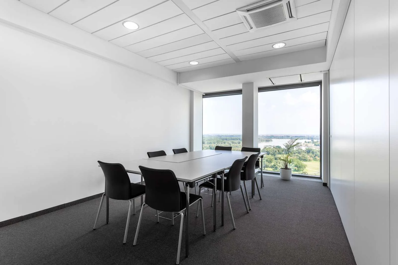 Regus BELGRADE, USCE Tower, Meeting room for 8 people, Beograd