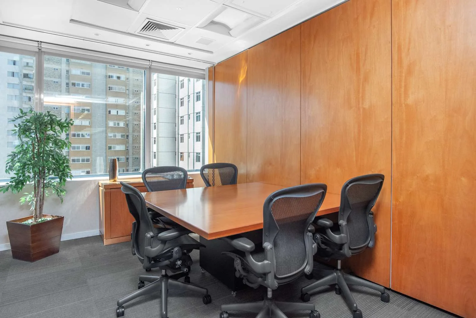 Regus BELO HORIZONTE, Renaissance Work Center, Meeting room for 5 people, Belo Horizonte