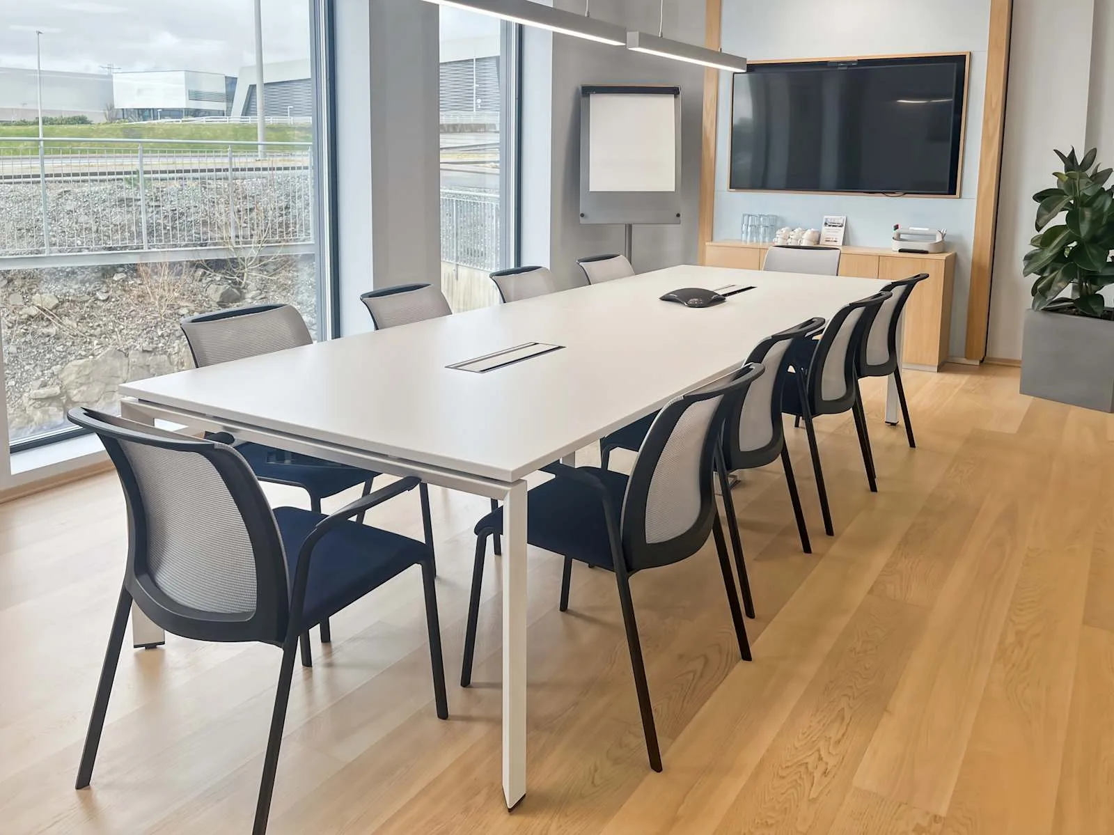 Regus Bergen, Flesland Airport, Meeting room for 10 people, Kokstad