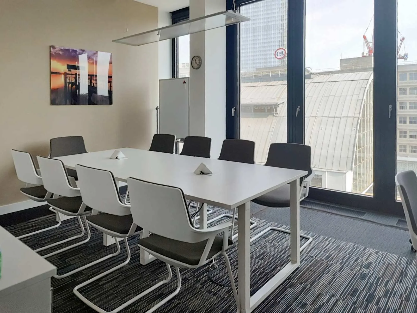 Regus BERLIN, Alexanderplatz, Besprechungsraum für 9 Personen, Berlin