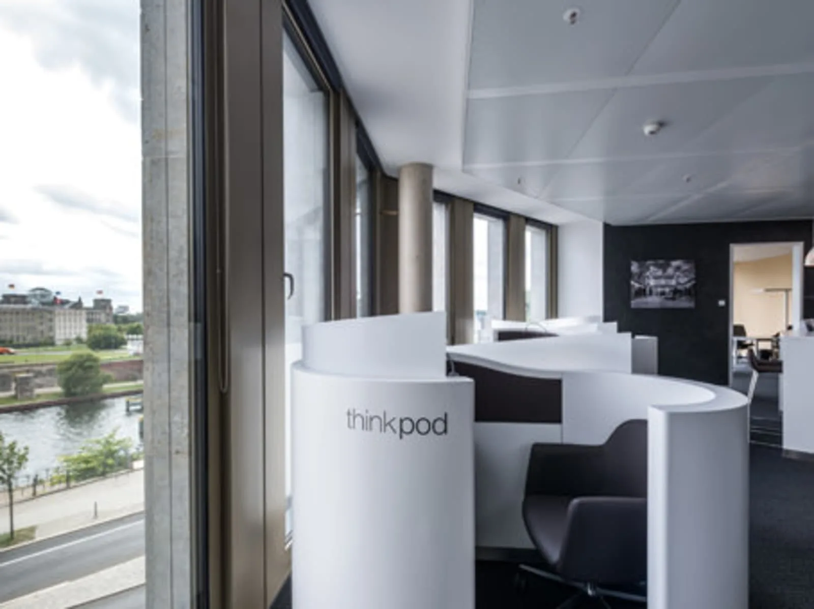 Regus BERLIN, Am Kanzleramt, Telefonkabine, Berlin
