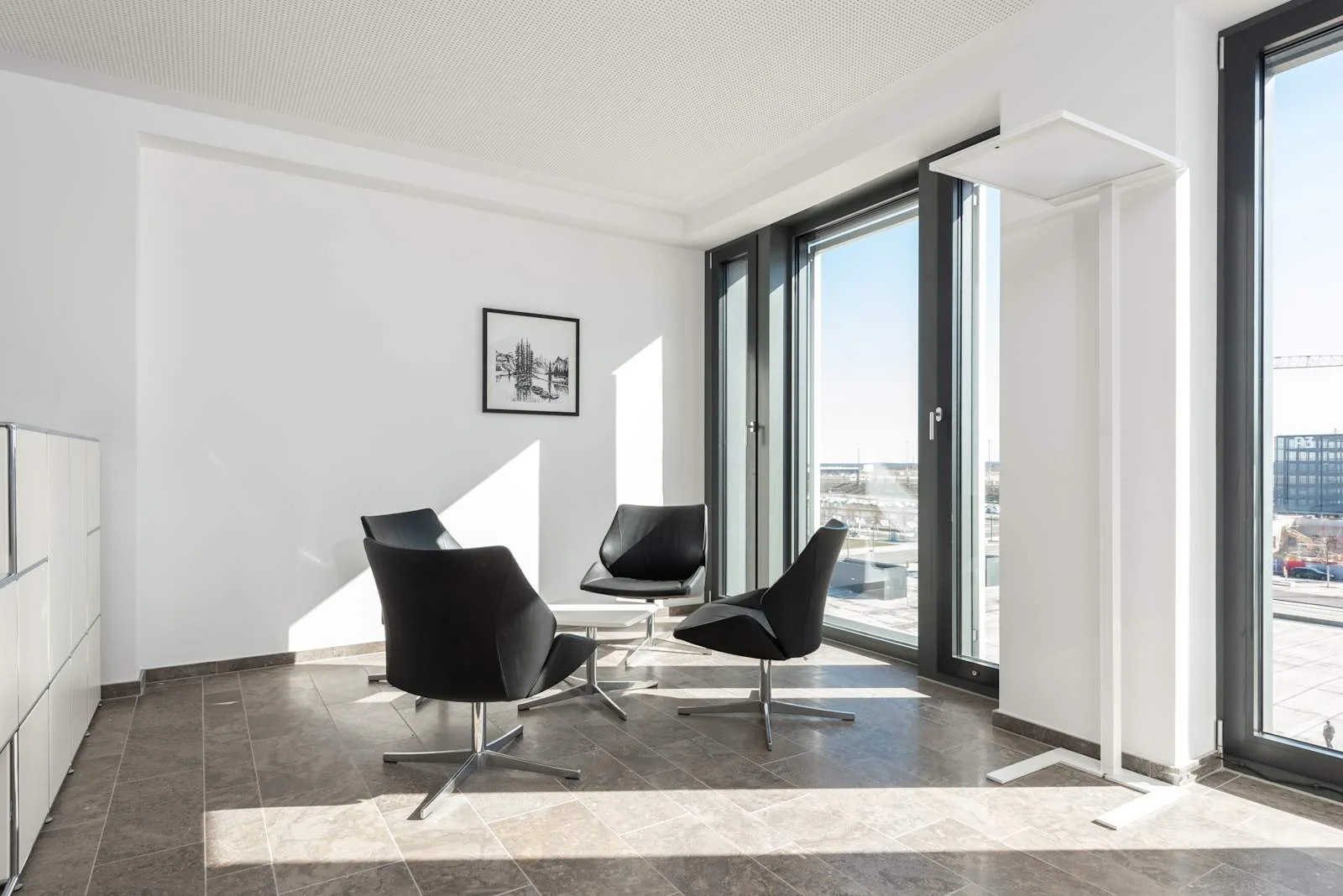Regus BERLIN, Berlin Brandenburg Airport, Lounge, Schönefeld