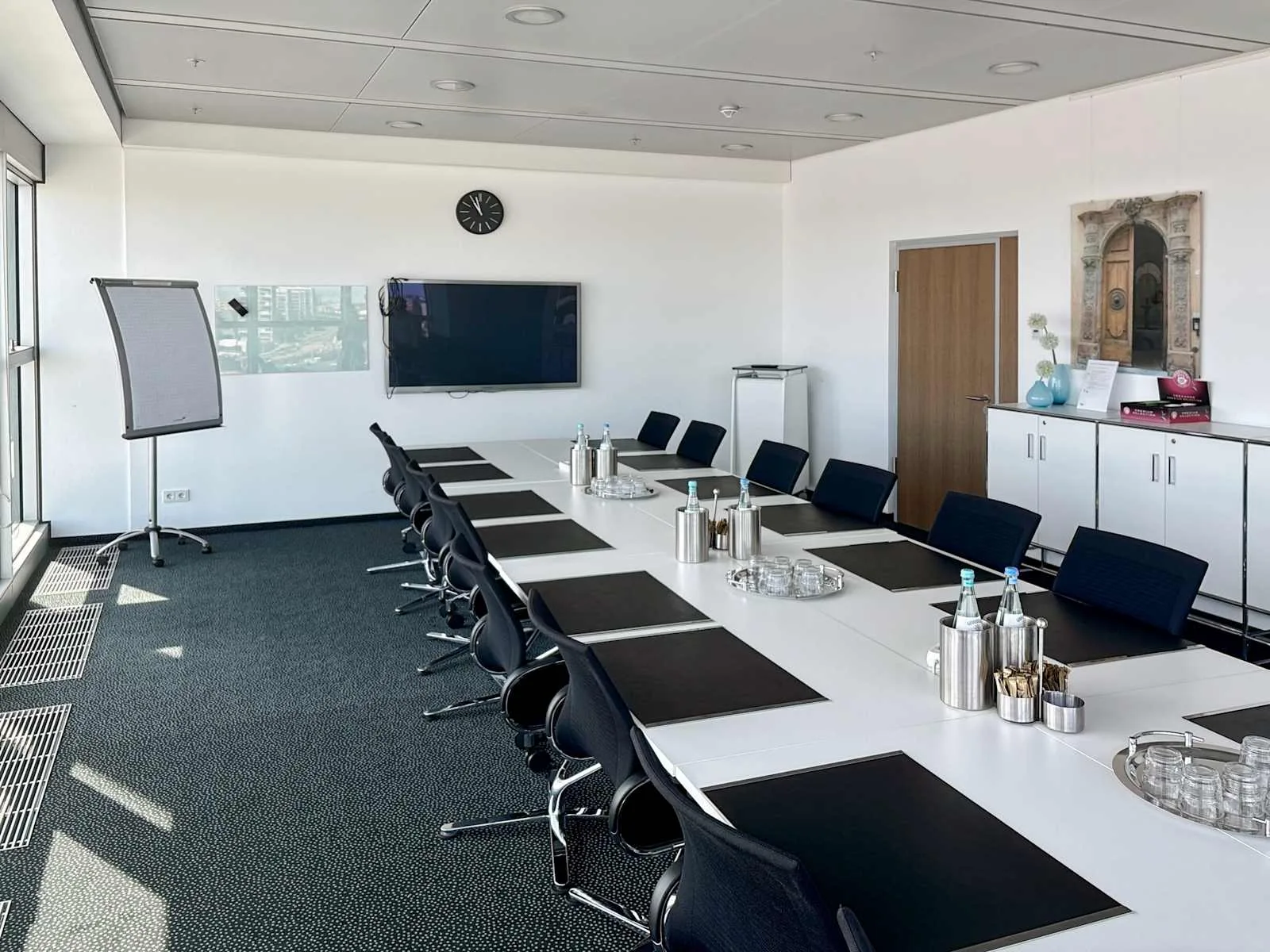 Regus BERLIN, Berlin Hauptbahnhof, Meeting room for 16 people, Berlin