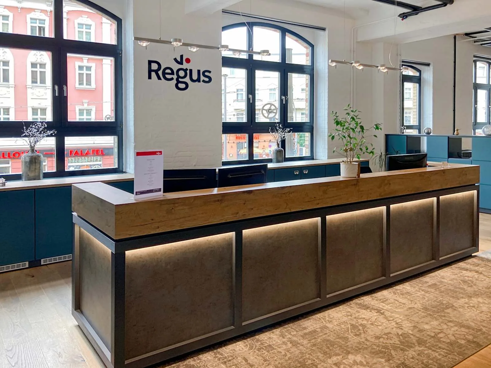 Regus BERLIN, Leuchtenfabrik, Reception, Berlin