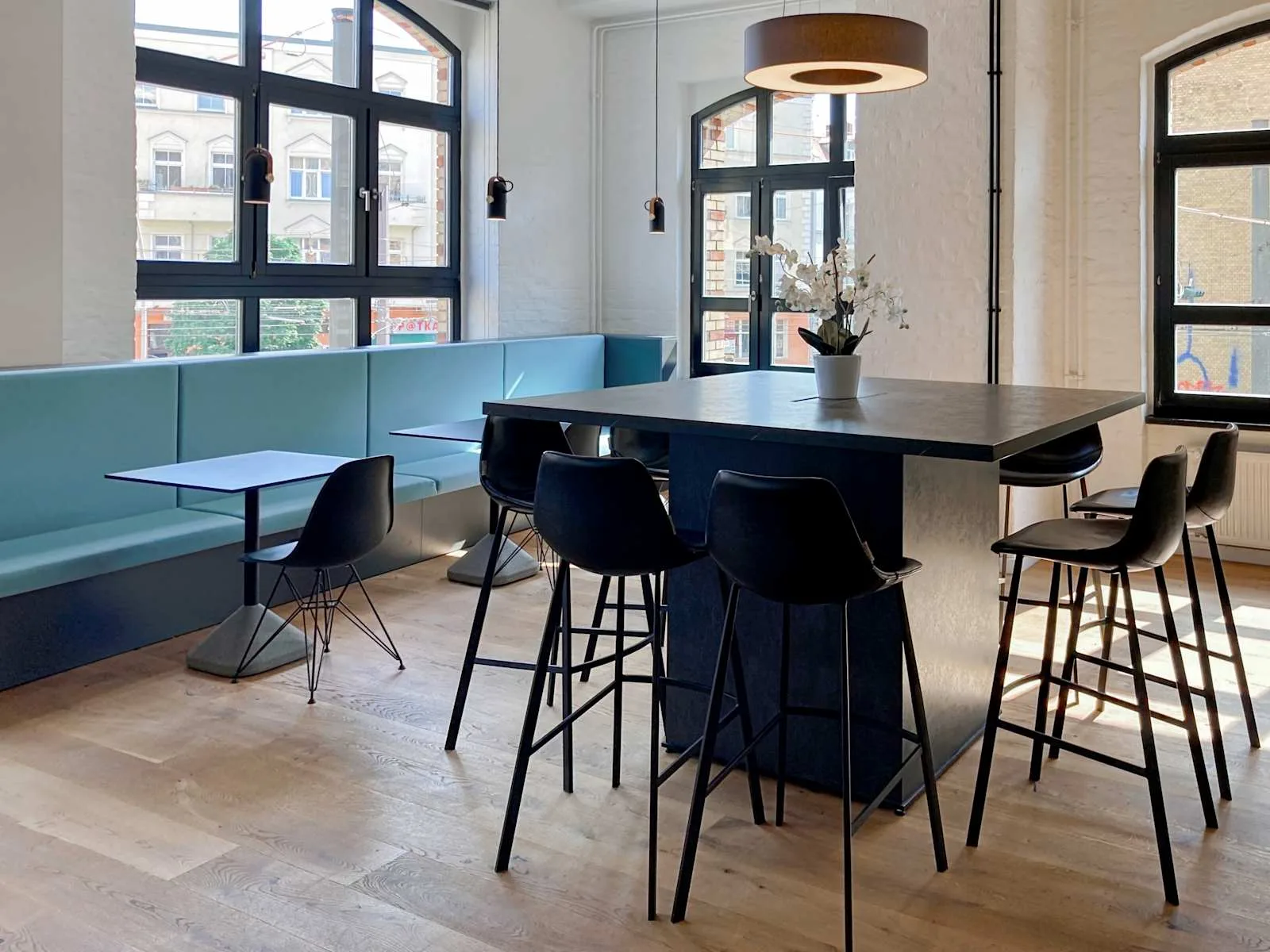 Regus BERLIN, Leuchtenfabrik, Cafeteria, Berlin