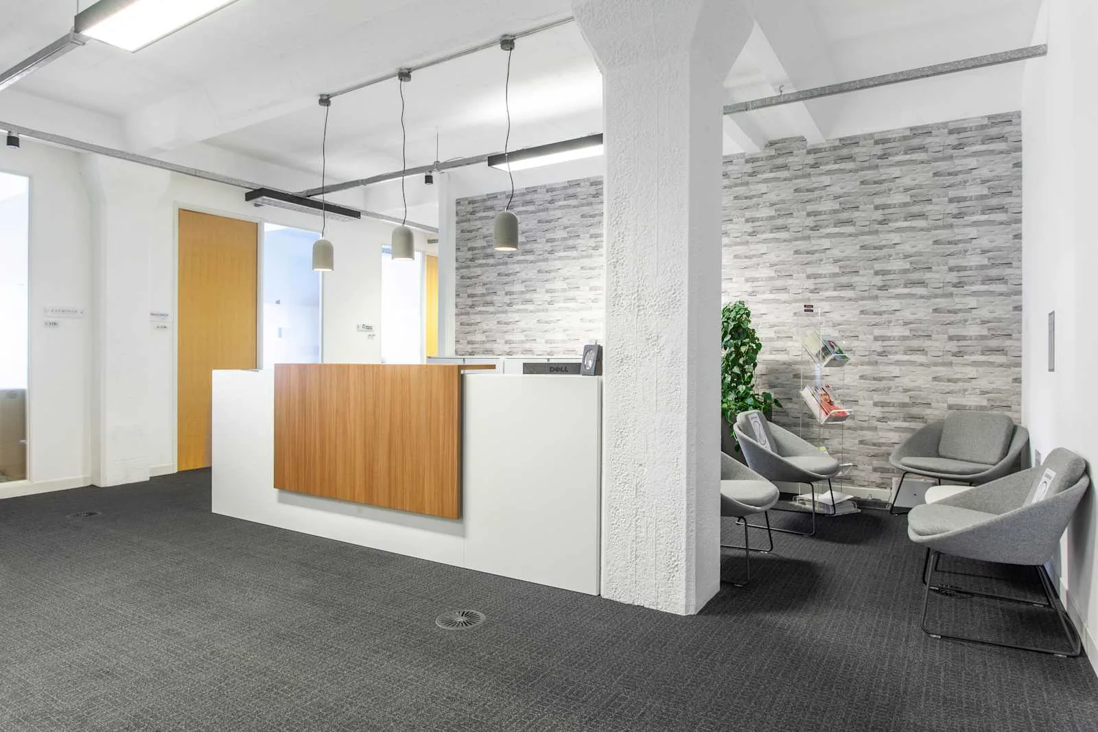 Regus BIRMINGHAM, Fort Dunlop, Reception, Birmingham