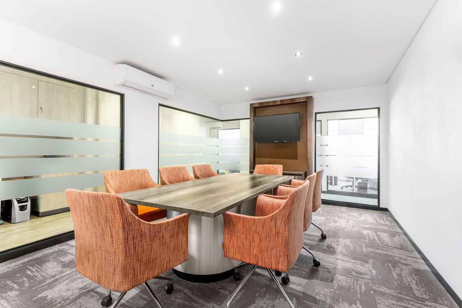 Regus BLOEMFONTEIN, Uni Park, Meeting room for 8 people, Bloemfontein