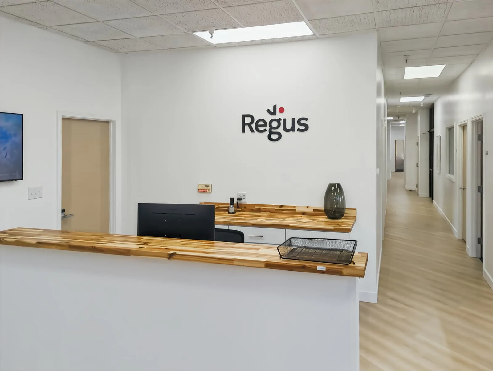 Regus IN, Bloomington - 3rd St, Reception, Bloomington, IN