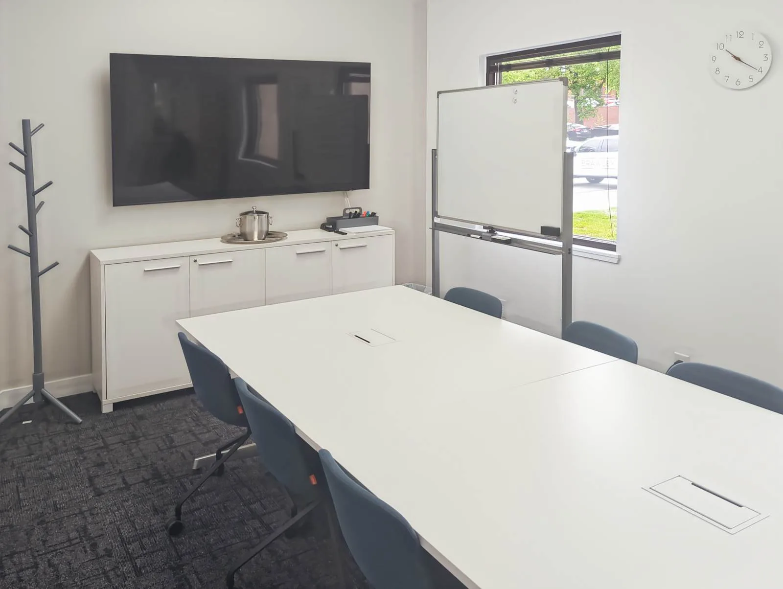 Regus IN, Bloomington - 3rd St, Meeting room for 6 people, Bloomington, IN