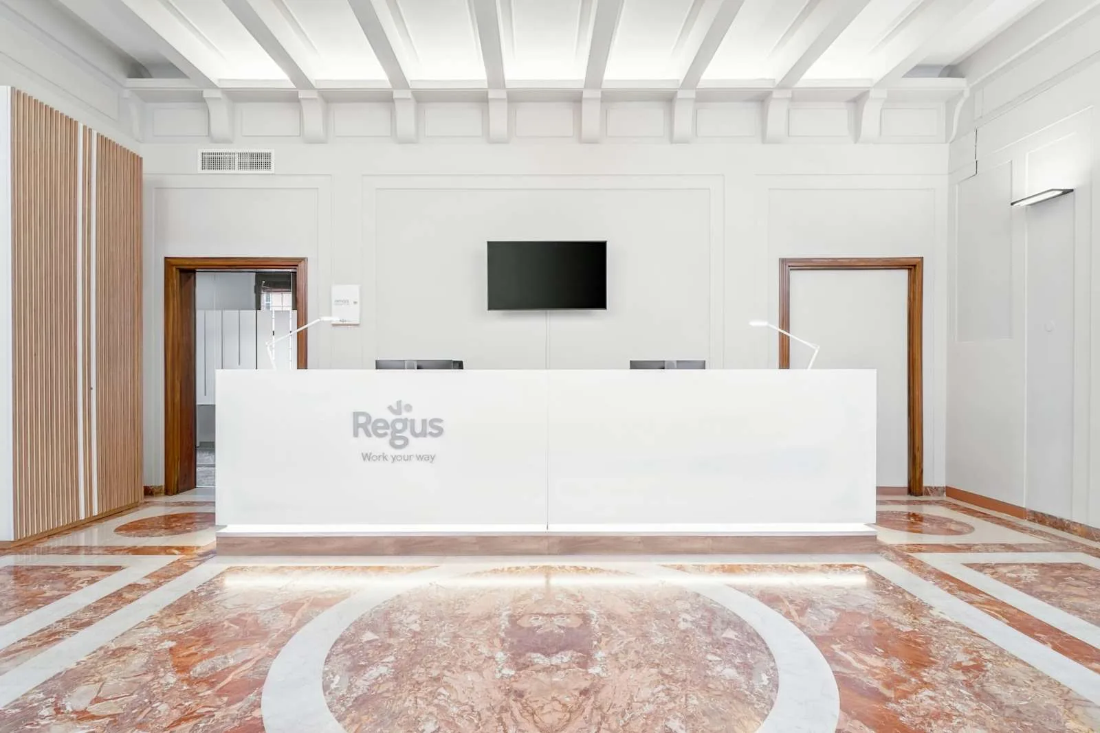 Regus Bologna, Via del Monte 1, Reception, Bologna