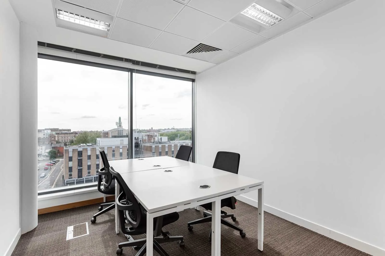 Regus BOLTON, Town Centre, Private office, 4 desks, Bolton