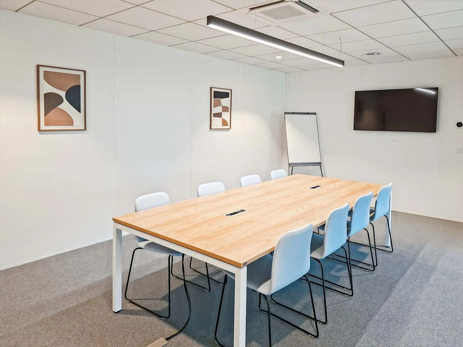 Regus Bourges, Charles Pathé, Meeting room for 10 people, Bourges