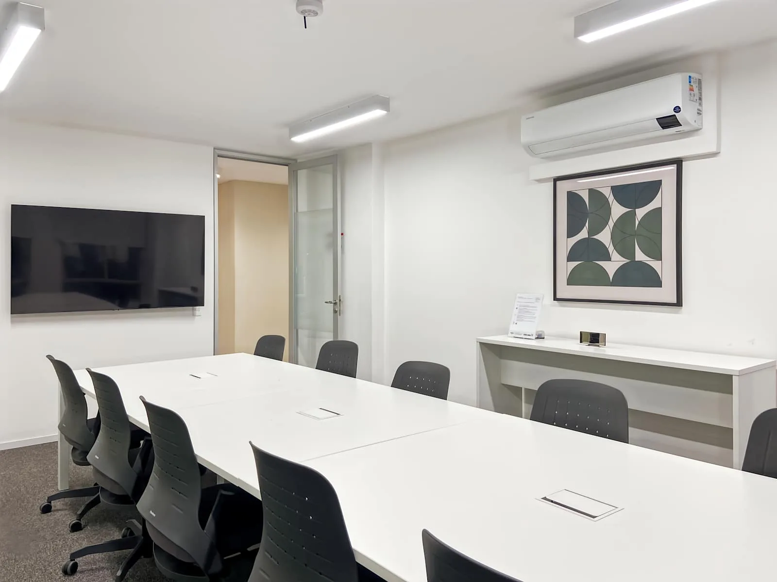 Regus BRA, Sao Paulo - Centro XV de Novembro, Meeting room for 10 people, São Paulo