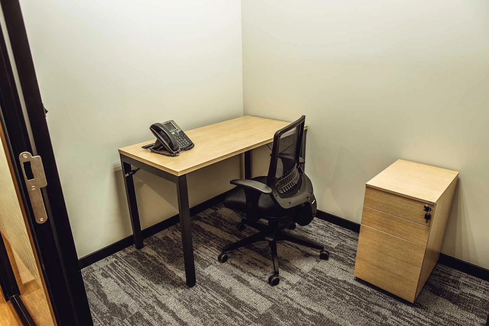 Regus BRA, Uberlandia - Center Shopping, Private office, 1 desk, Uberlandia
