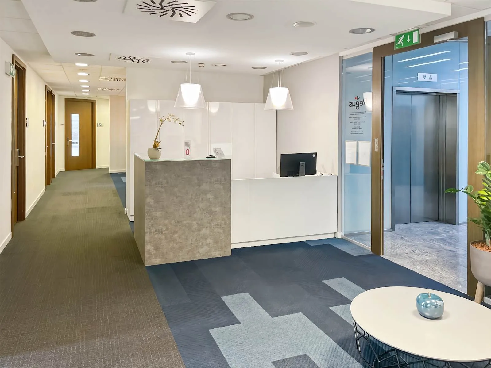 Regus BRATISLAVA, Apollo, Reception, Bratislava