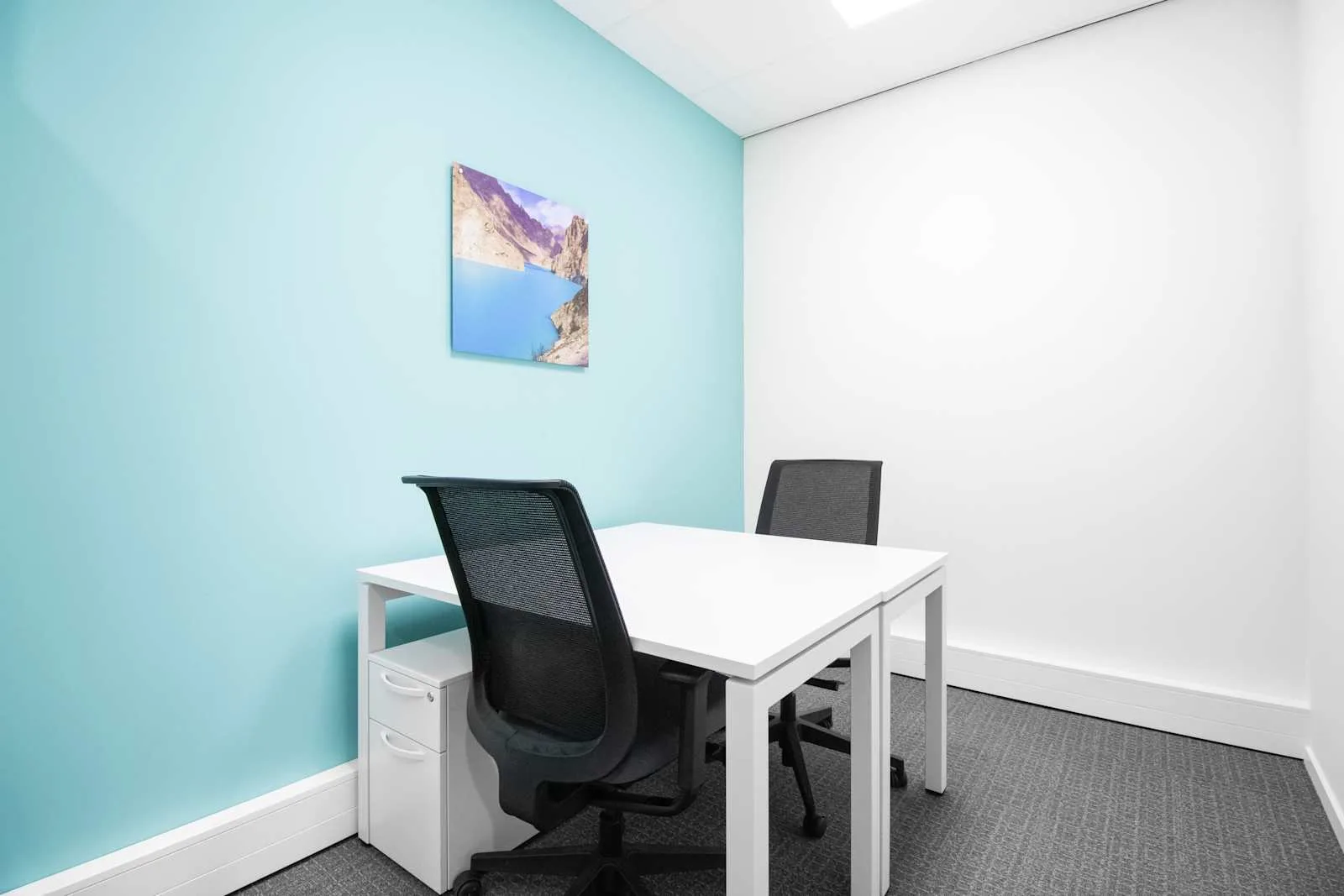 Regus Breda, Business Park #1452, Private office, 2 desks, Breda