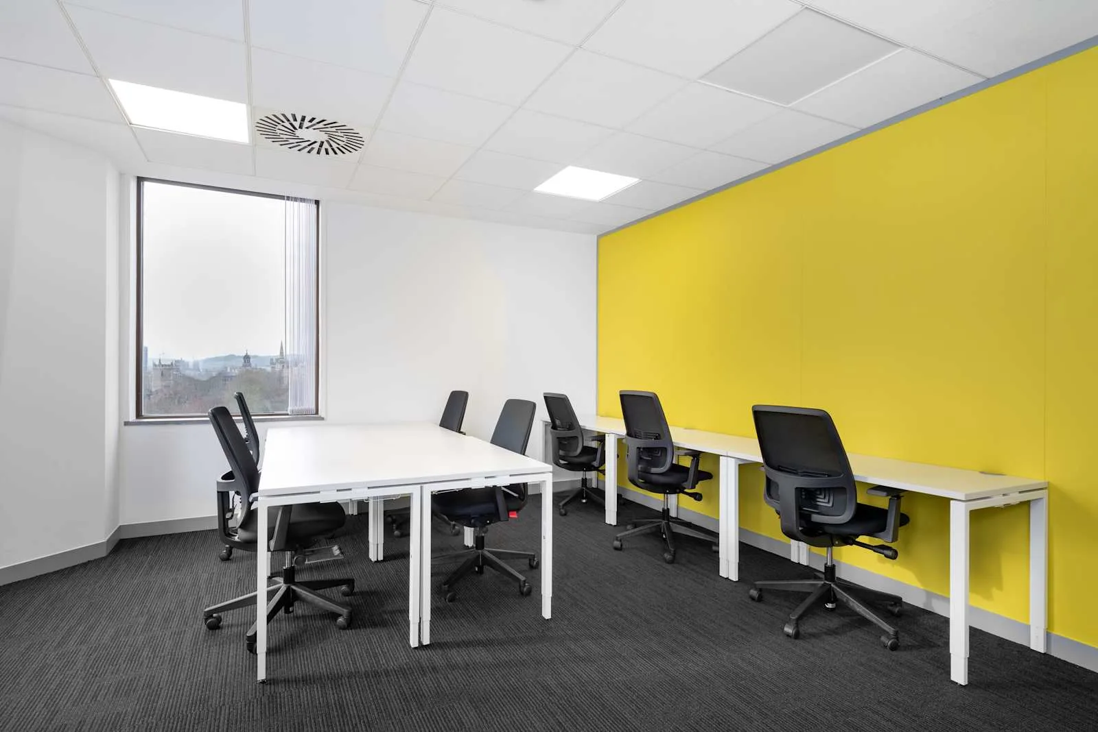 Regus BRISTOL, Castlemead, Private office, 7 desks, Bristol