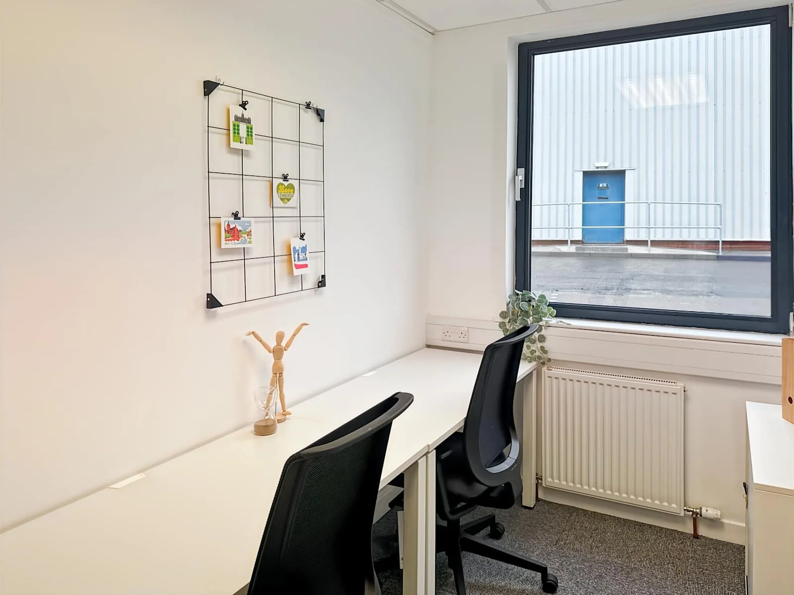 Regus Broxburn - Newbridge, Private office, 2 desks, Broxburn