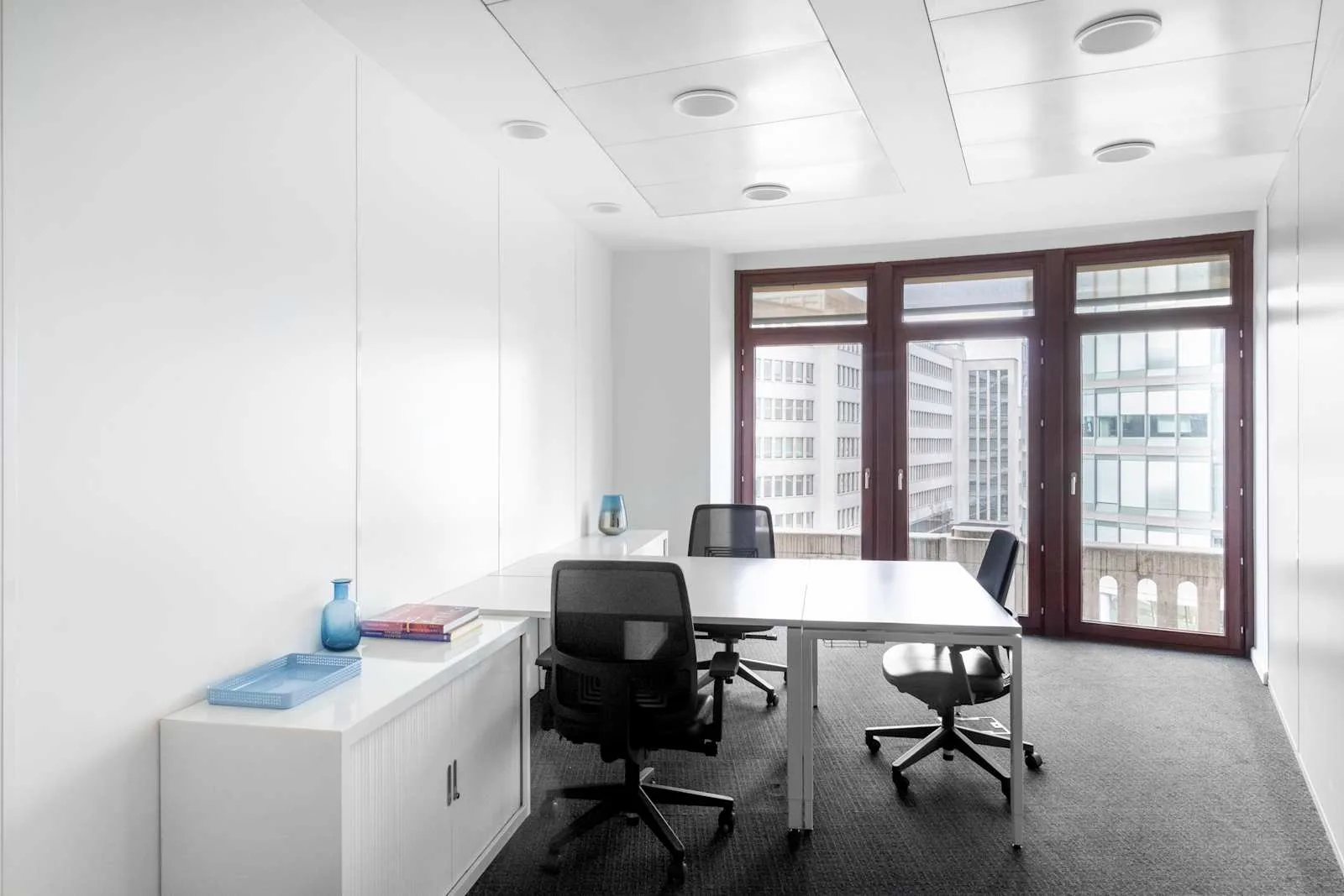 Regus BRUSSELS, Central Station, Private office, 3 desks, Brussels