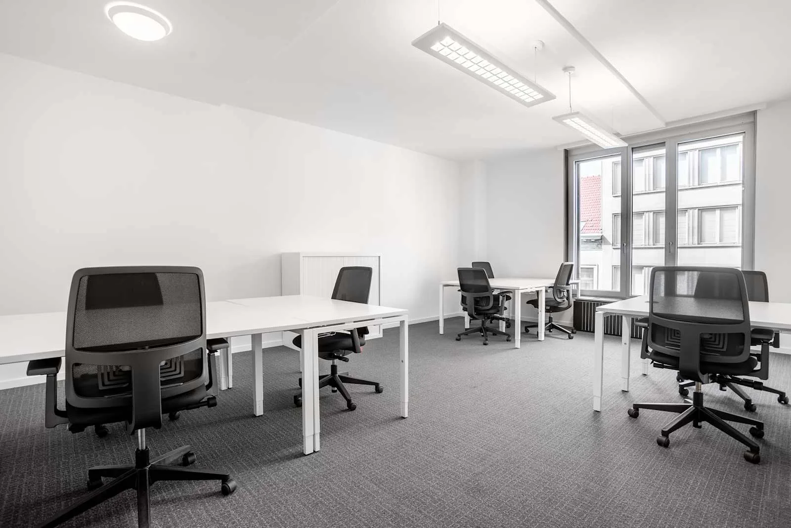 Regus BRUSSELS, Louise Centre, Private office, 7 desks, Brussels