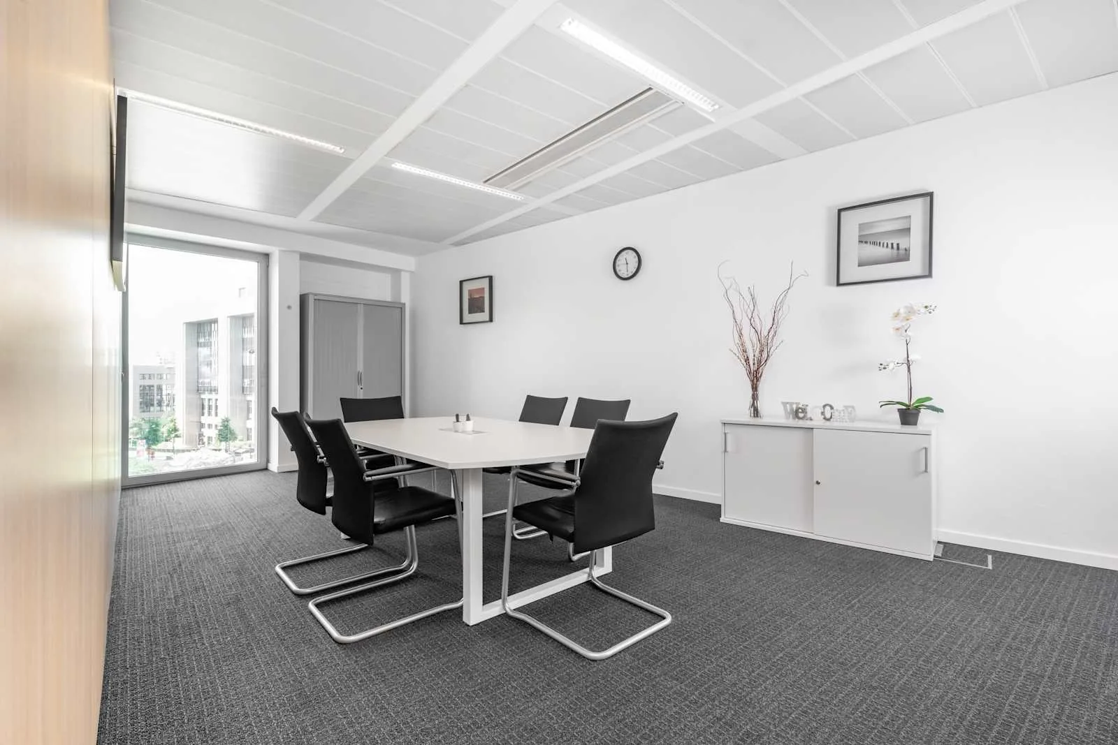 Regus BRUSSELS, Schuman, Meeting room for 6 people, Brussels