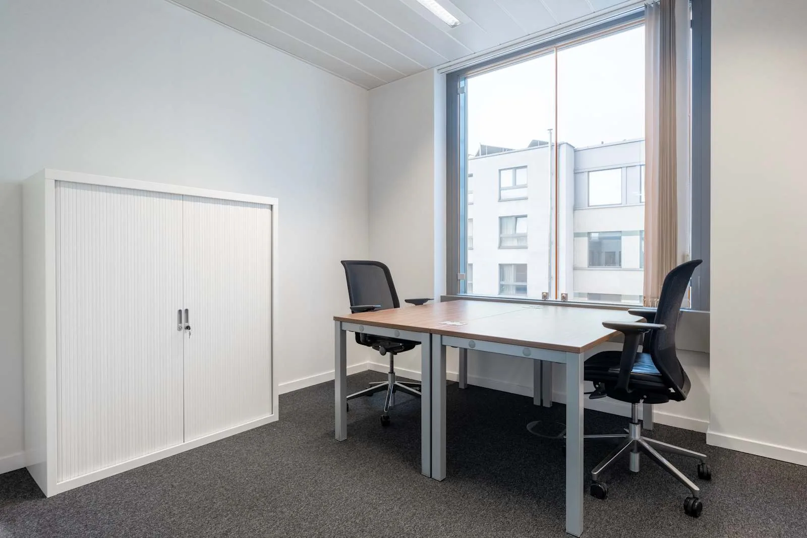 Regus BRUSSELS, South Station, Private office, 2 desks, Brussels