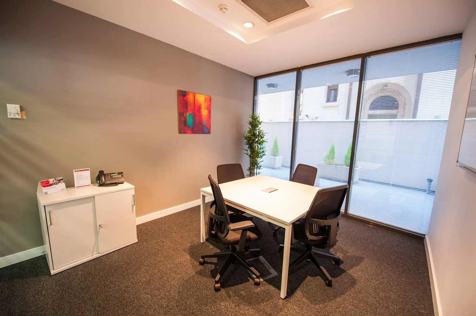 Regus BUCHAREST, City Centre, Meeting room for 4 people, Bucharest