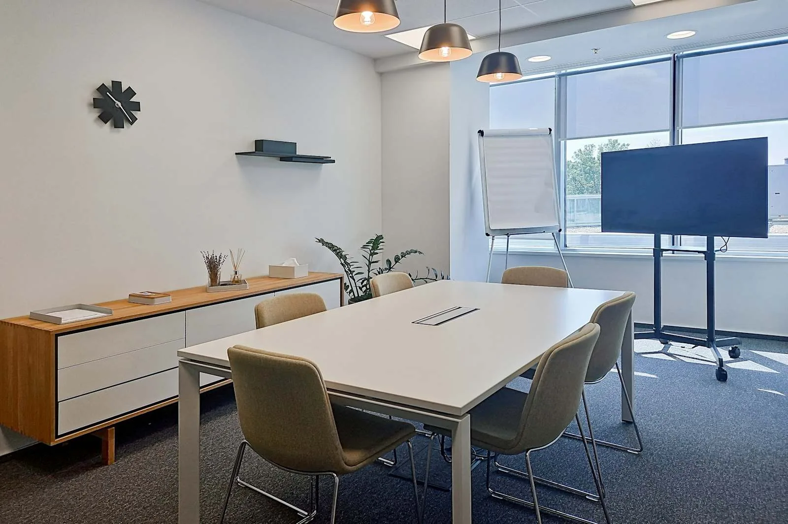Regus Bucharest, City Gate, Meeting room for 6 people, Bucharest