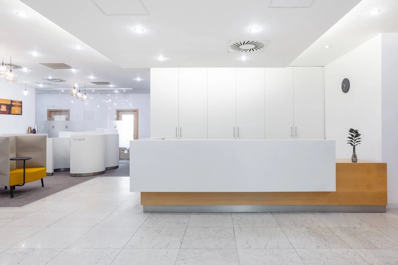 Regus BUCHAREST, Floreasca Plaza, Recepție, București