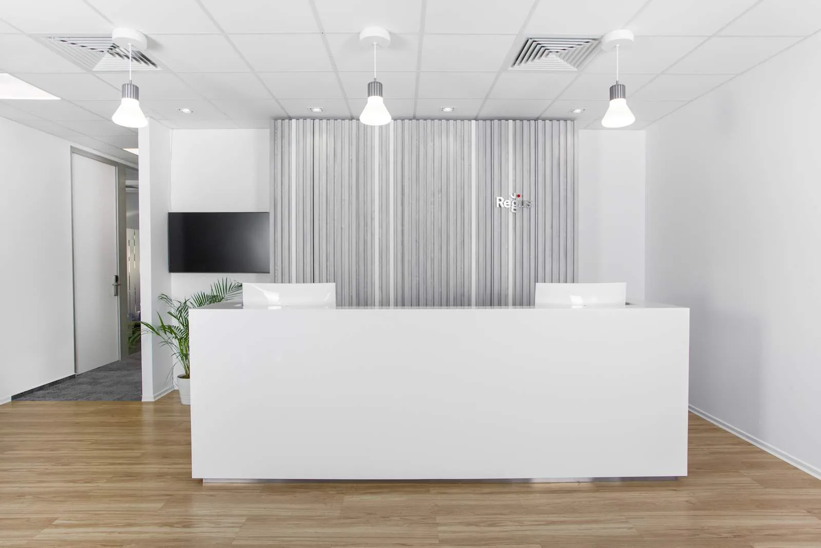 Regus BUCHAREST, Primavera, Recepție, București