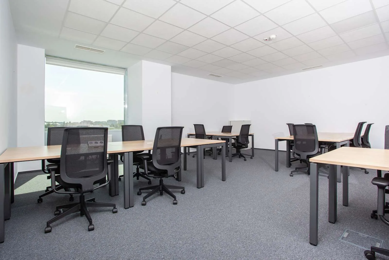 Regus BUCHAREST, Sun Business Centre, Spațiu deschis, București