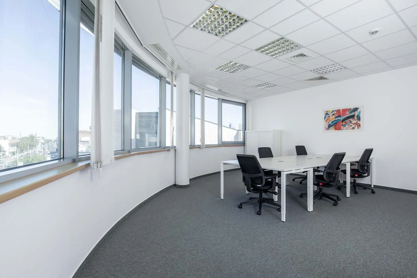 Regus BUDAPEST, Northside Business Centres, Külön iroda 6 munkaállomással, Budapest