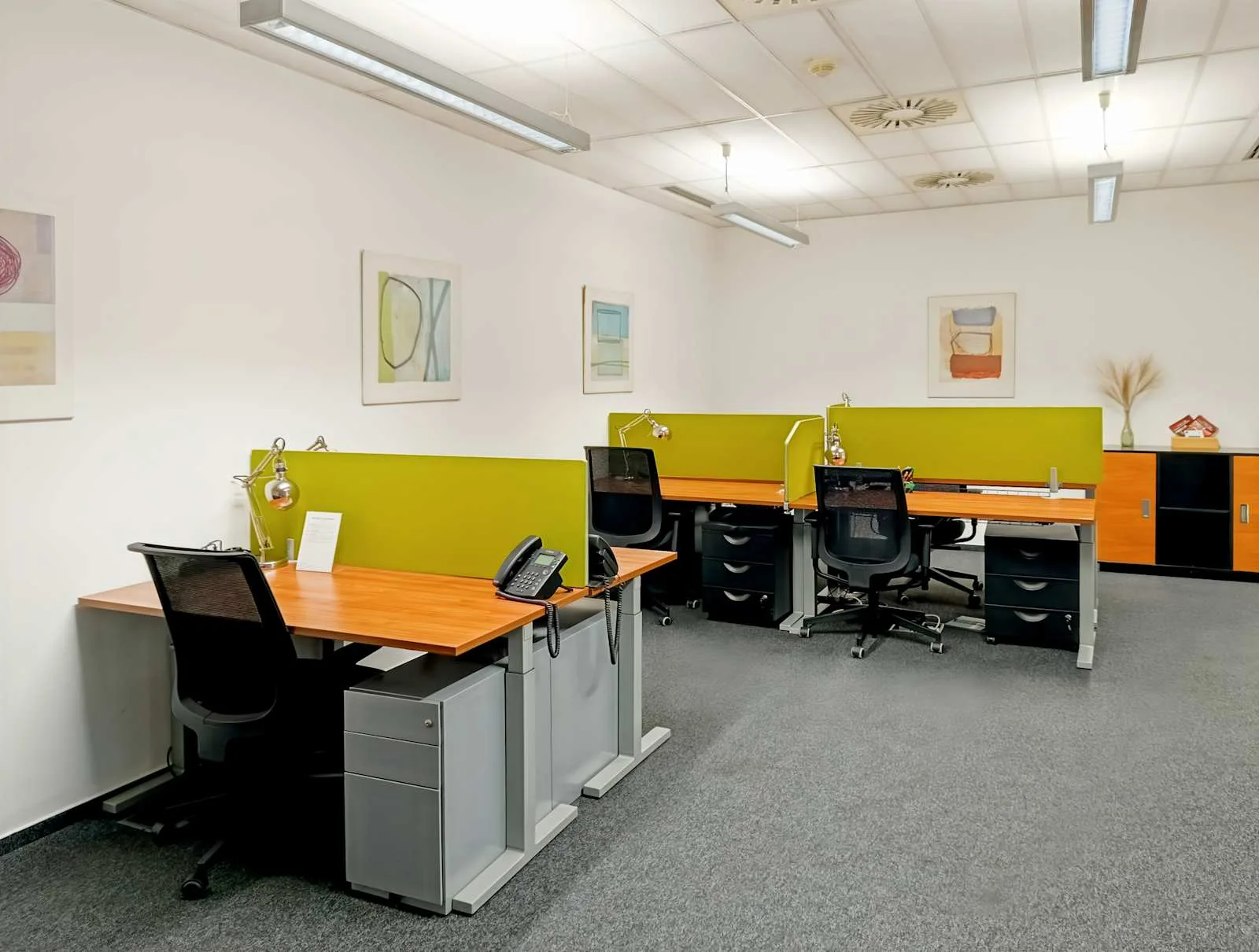 Regus BUDAPEST, Ujbuda Allee Corner, Nyitott iroda, Budapest