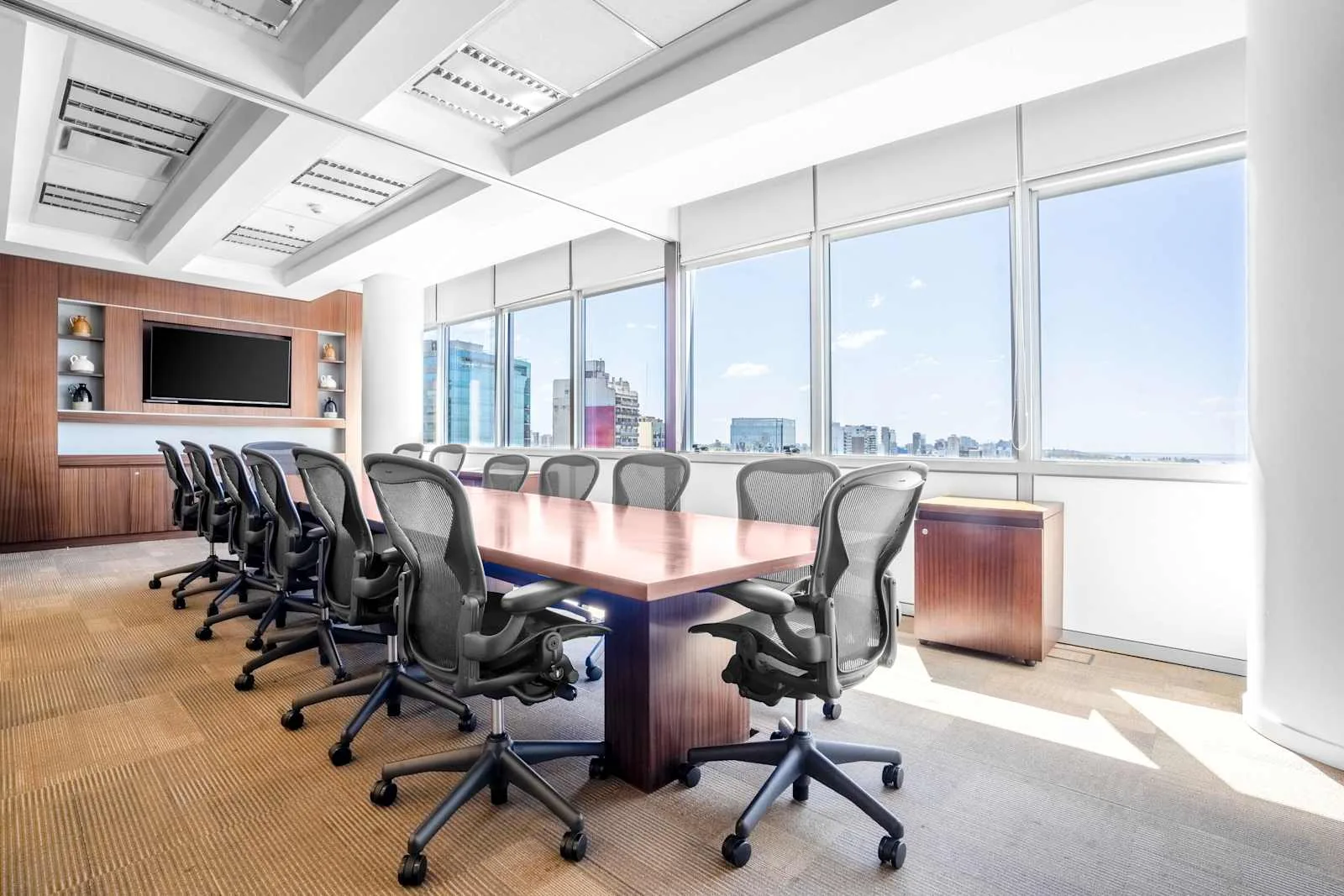 Regus BUENOS AIRES, Al Rio, Sala de reuniones para 14 personas, Buenos Aires