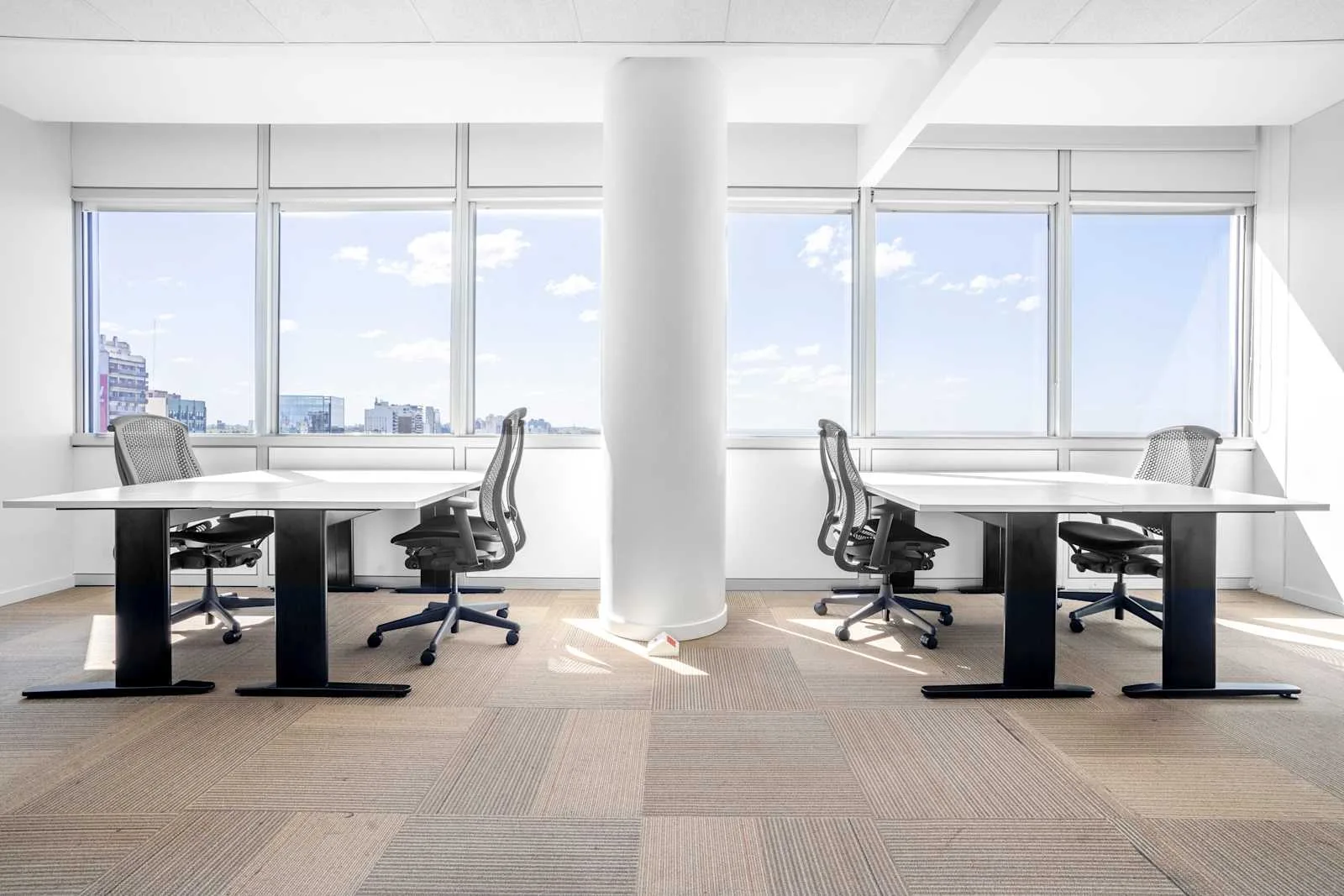 Regus BUENOS AIRES, Al Rio, Despacho privado con 4 puestos, Buenos Aires
