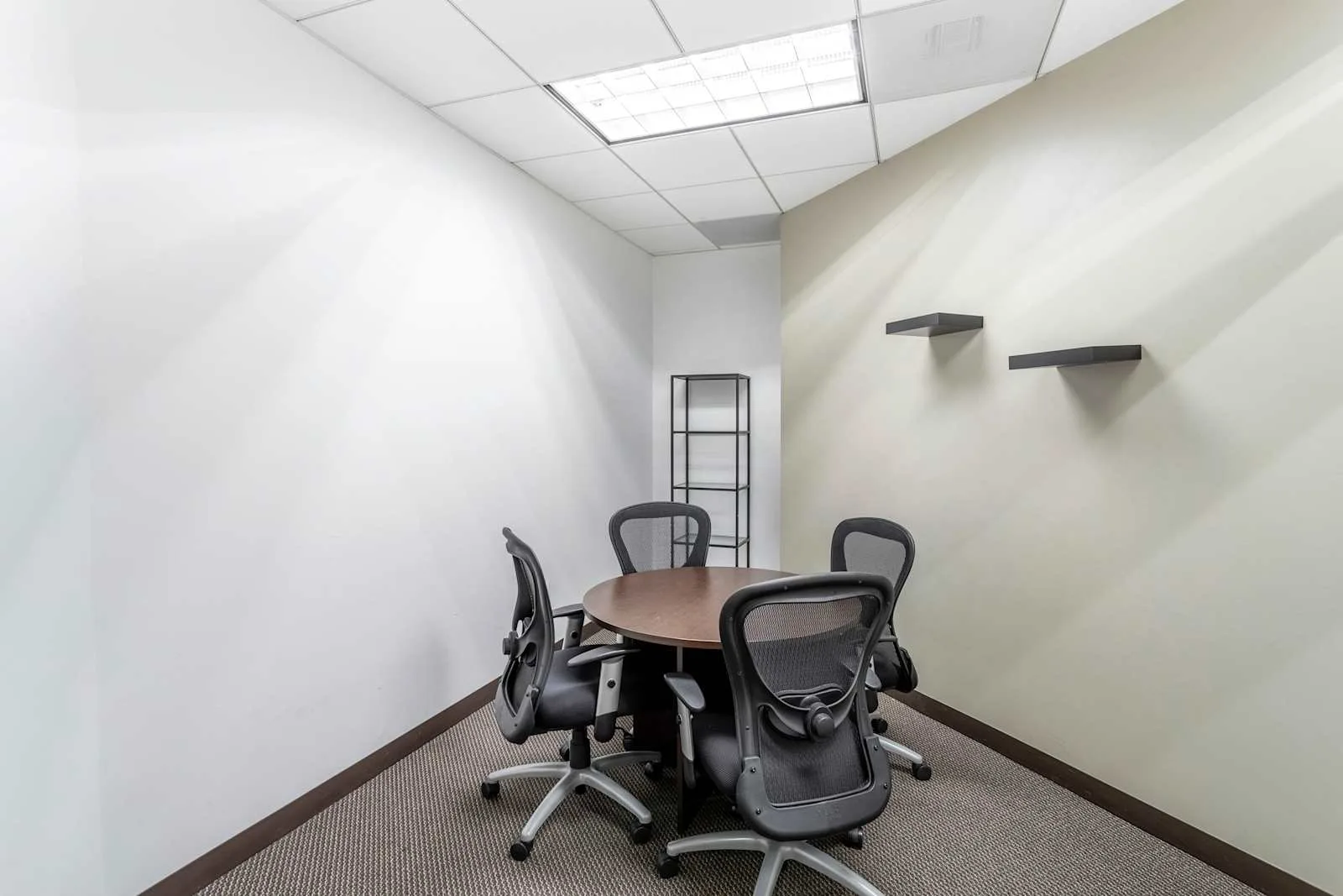 Regus CA, Arcadia - Huntington Drive, Meeting room for 4 people, Arcadia, CA