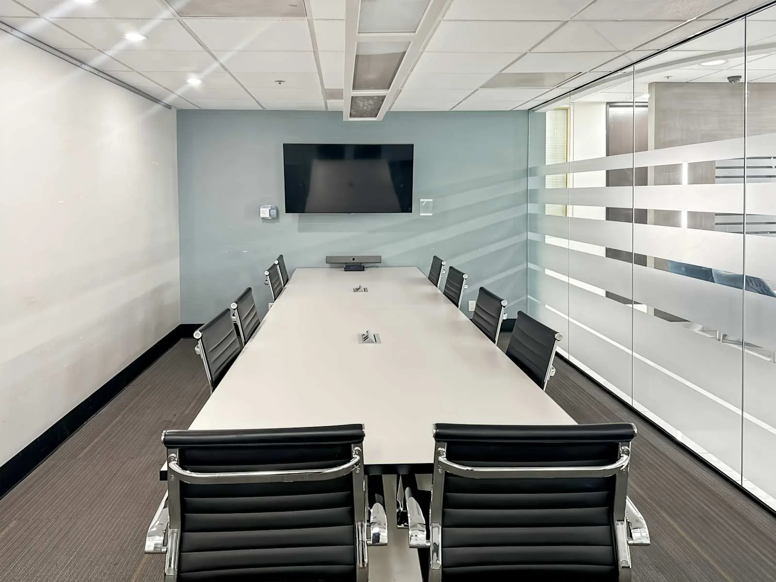 Regus CA, Beverly Hills - N Camden Dr, Meeting room for 10 people, Beverly Hills, CA