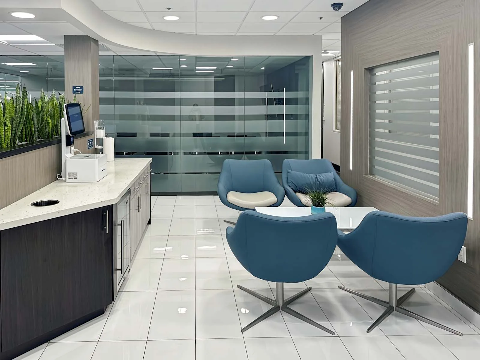 Regus CA, Beverly Hills - N Camden Dr, Lounge, Beverly Hills, CA