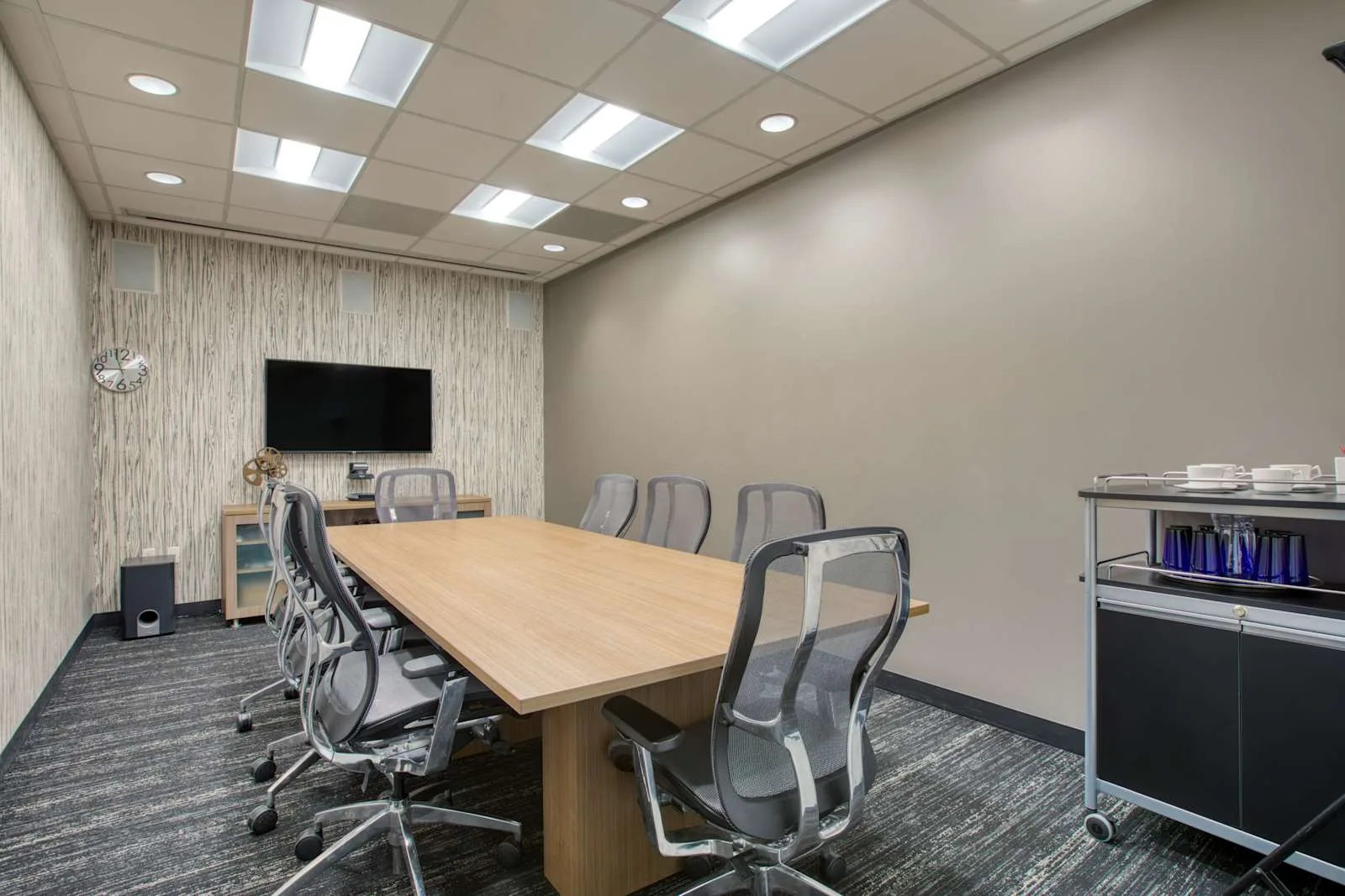 Regus CA, Burbank - Burbank Media District, Meeting room for 8 people, Burbank, CA