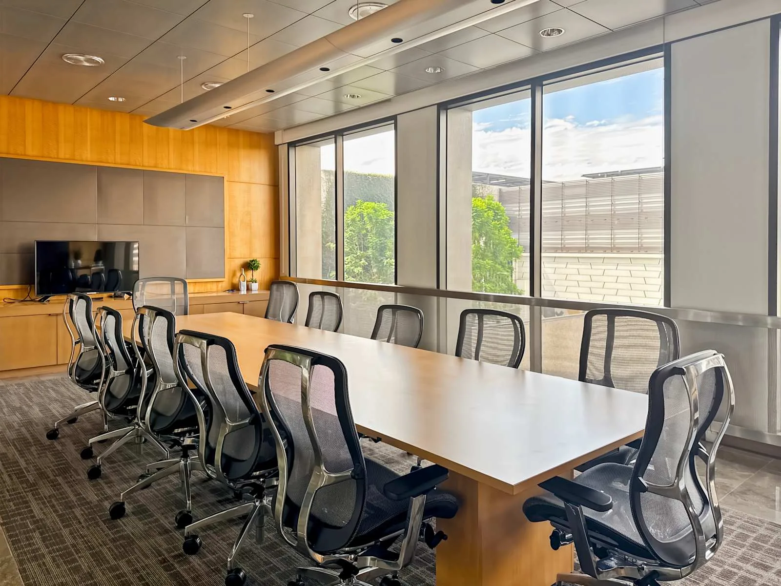 Regus CA, Century City - Avenue of the Stars, Meeting room for 14 people, Los Angeles, CA