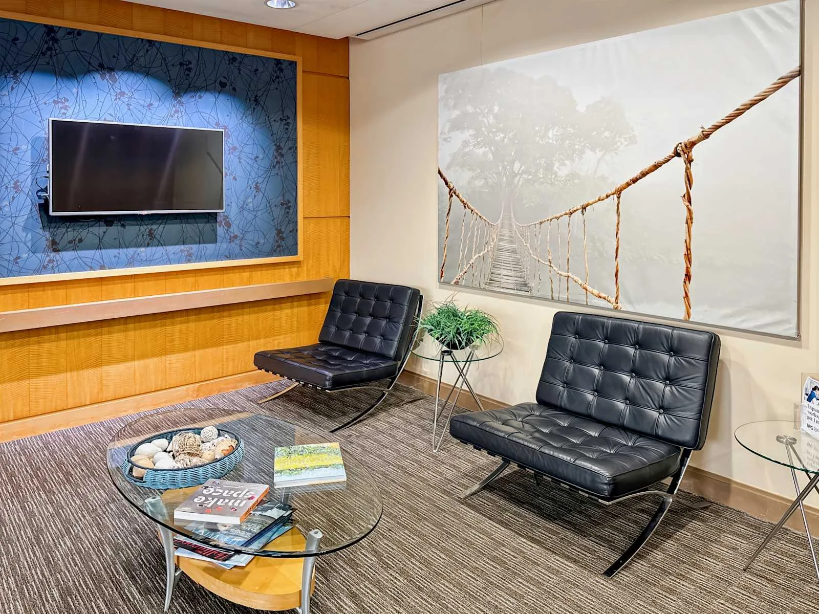 Regus CA, Century City - Avenue of the Stars, Lounge, Los Angeles, CA