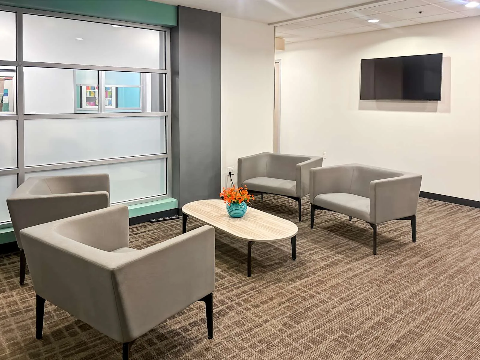 Regus CA, Chula Vista - Gateway Chula Vista, Lounge, Chula Vista, CA