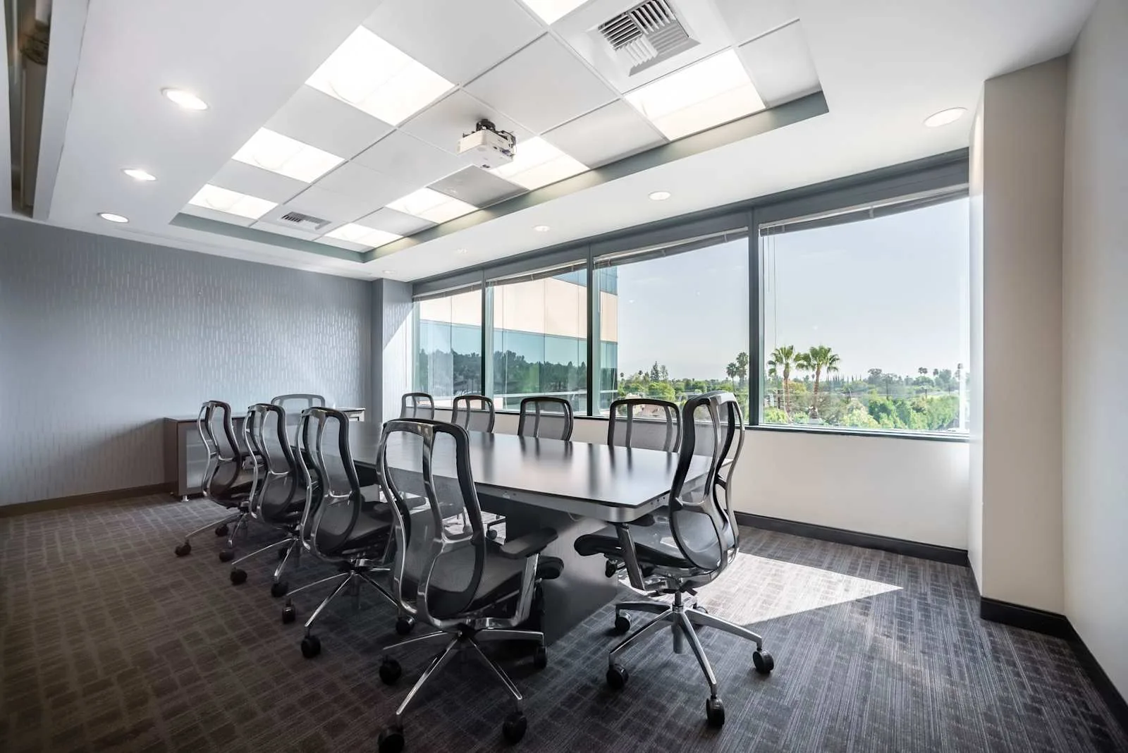 Regus CA, Encino - Encino Corporate Center, Meeting room for 11 people, Encino, CA